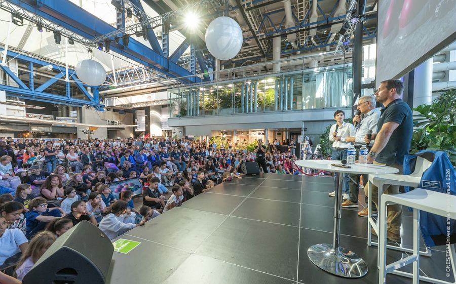 Evenement Cap sur l'Espace ! a la Cite des sciences et de l'industrie le 12 septembre 2026. En marge du Sommet international sur l'espace, le CNES, l'ESA et Universcience proposent un week-end d'animations a la Cite des Sciences.