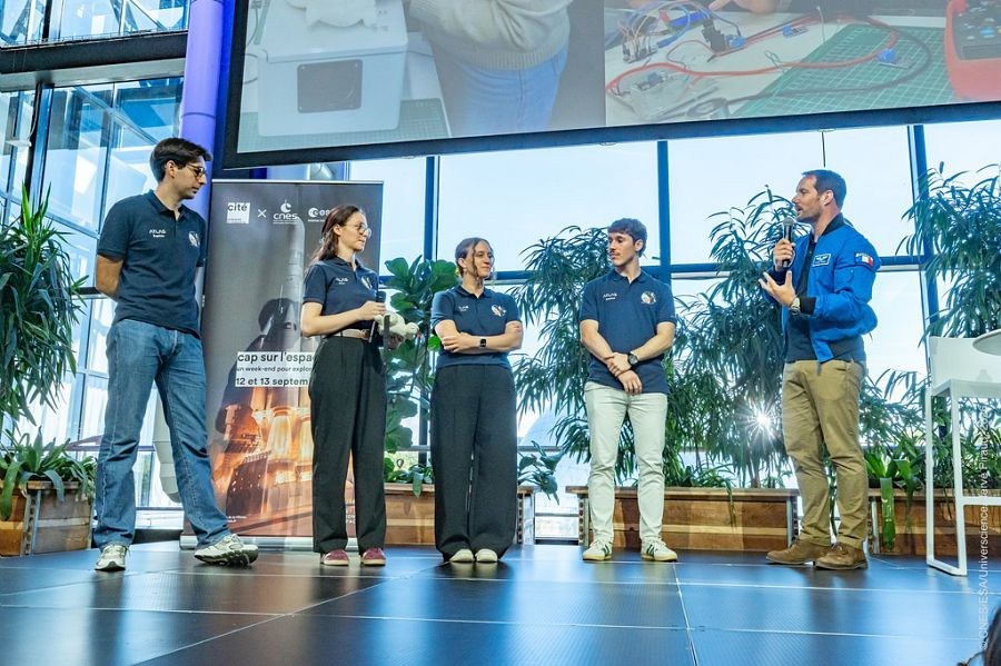 L'astronautes de l'ESA, Thomas Pesquet, lors de la sequence "Parole aux jeunes ! " consacree a la mise en lumiere des projets educatifs du CNES et de l’ESA a l'occasion de l'evenement Cap sur l'Espace ! le 12 septembre 2026. Evenement Cap sur l'Espace ! a la Cite des sciences et de l'industrie le 12 septembre 2026. En marge du Sommet international sur l'espace, le CNES, l'ESA et Universcience proposent un week-end d'animations a la Cite des Sciences