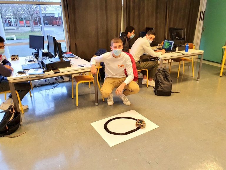 Lire la suite à propos de l’article LES ROBOTS DANS LES YEUX