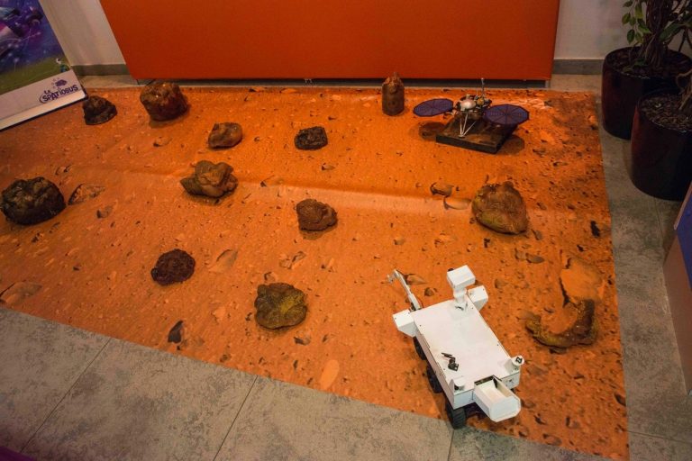 Lire la suite à propos de l’article Rover lunaire ou martien